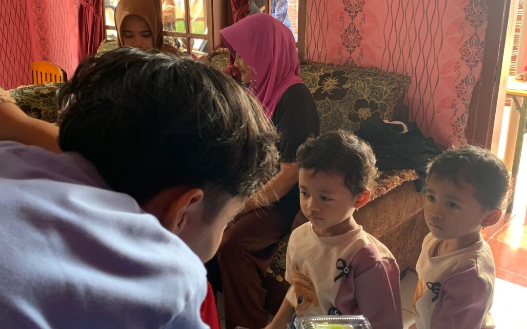 Mahasiswa KKN STMIK Komputama Majenang Gelar Posyandu dan Pembagian Buah Sehat untuk Balita di Budi Asih 8, 7, dan 6
